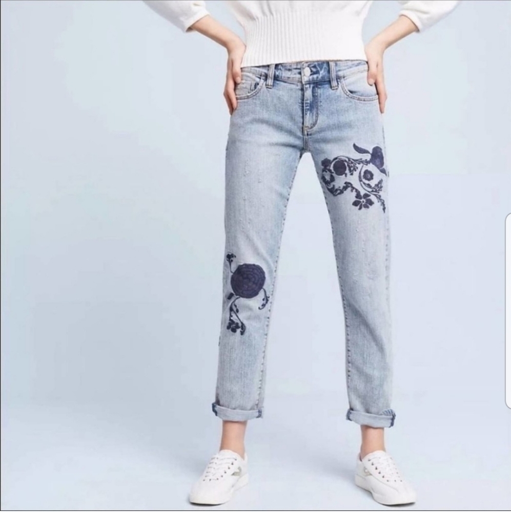 Anthropologie Pilcro Hyphen Embroidered Mid-Rise Jean 26 Petite